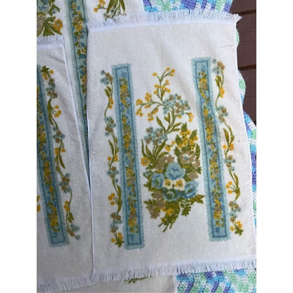 Vintage Bath Towel Set Floral